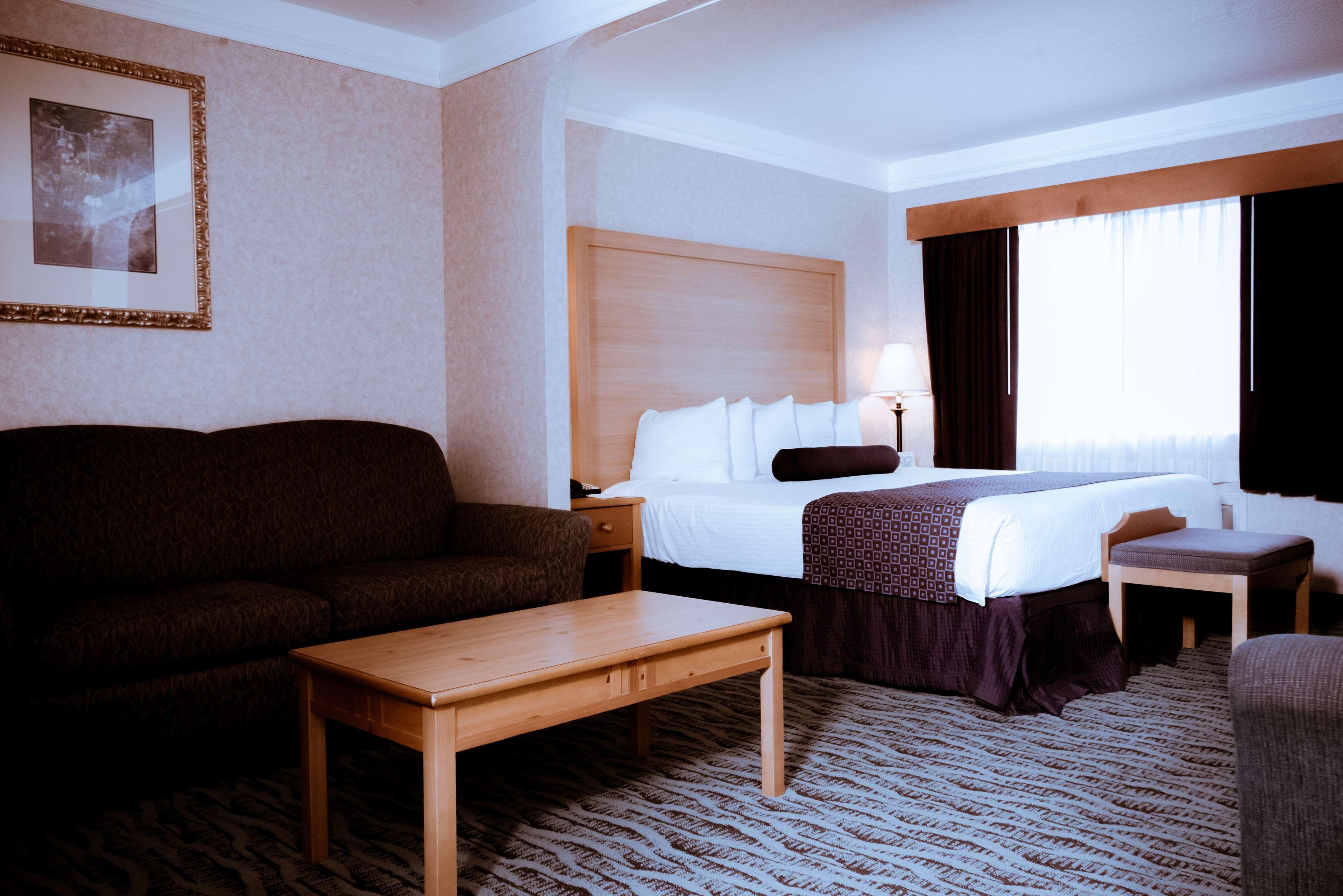 Best Western Plus Executive Court Inn & Conference Center Manchester Exterior photo