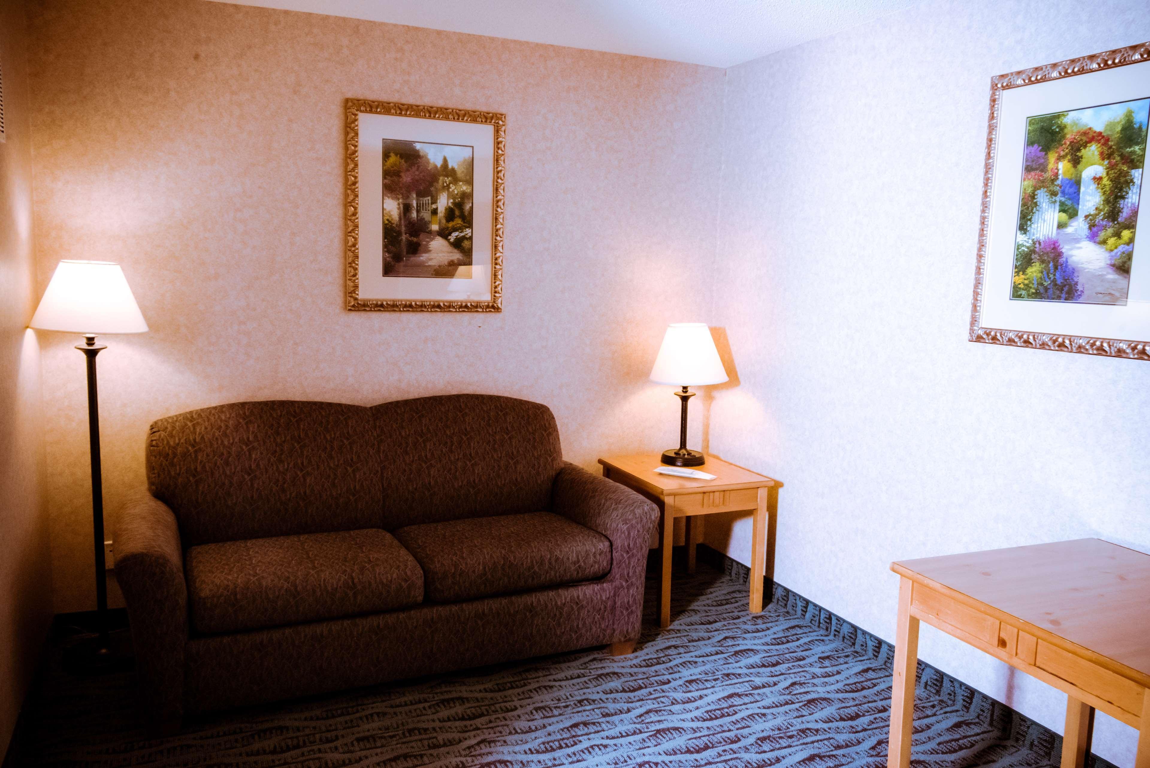 Best Western Plus Executive Court Inn & Conference Center Manchester Exterior photo