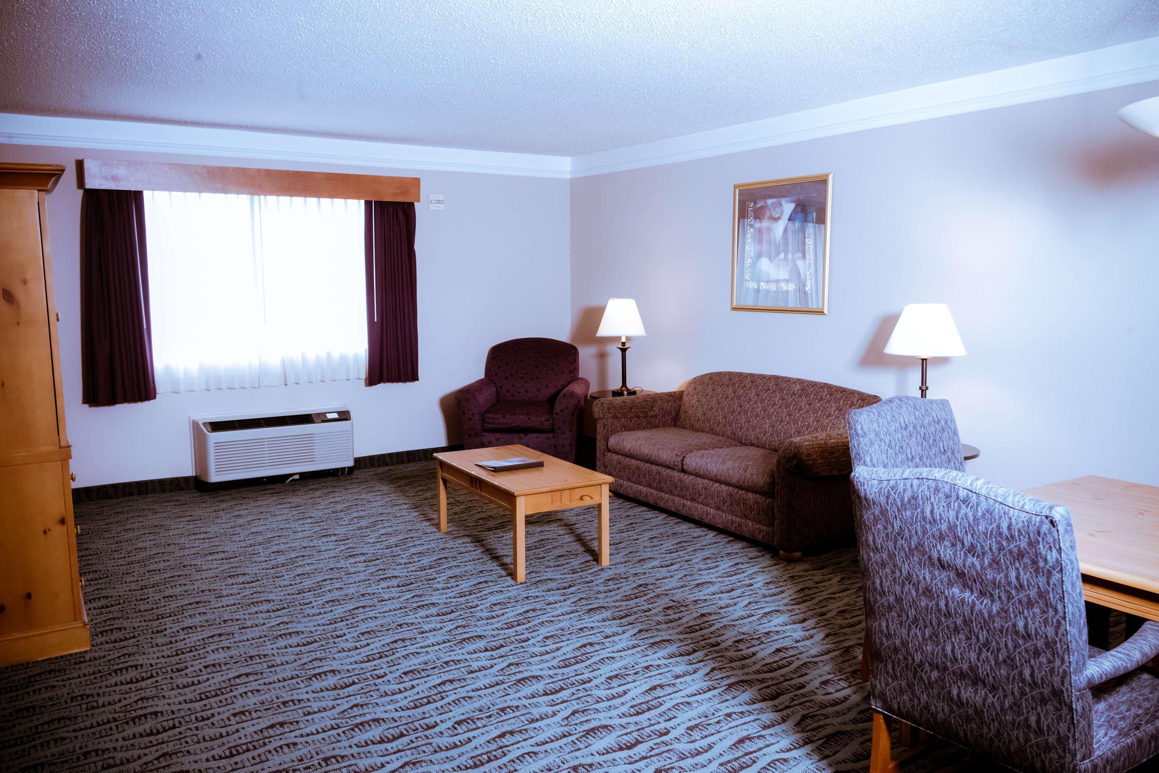 Best Western Plus Executive Court Inn & Conference Center Manchester Exterior photo