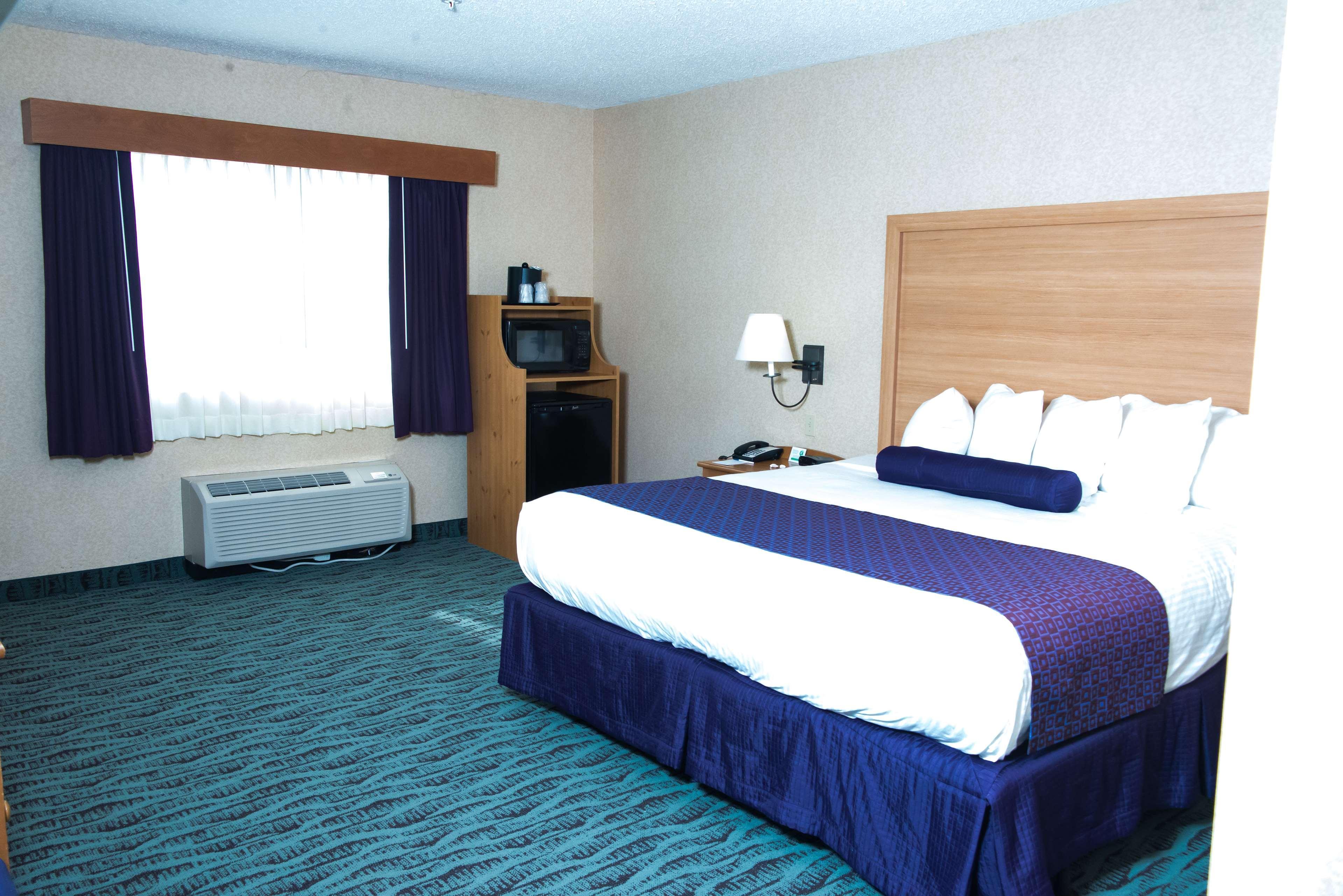 Best Western Plus Executive Court Inn & Conference Center Manchester Exterior photo