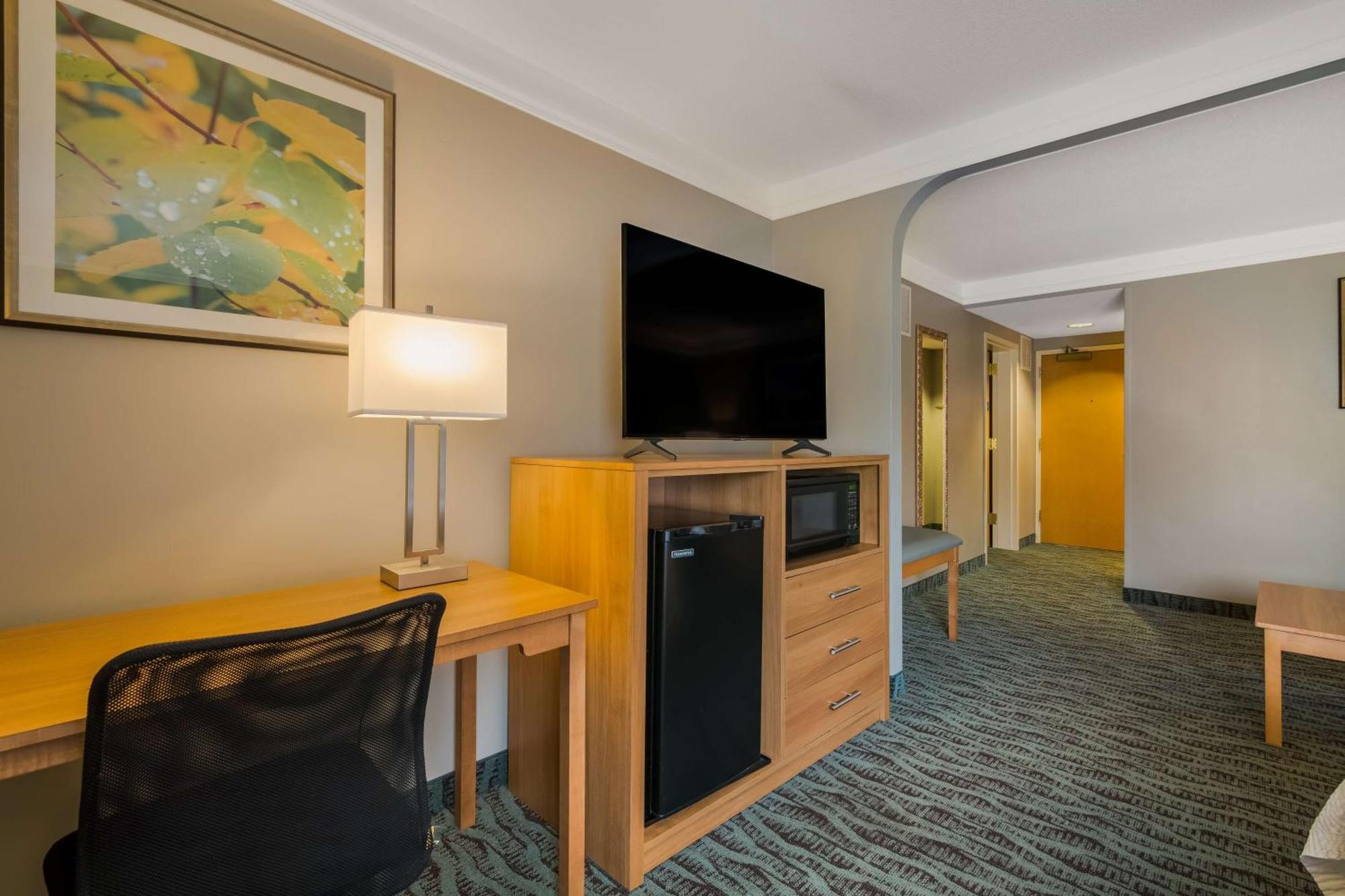 Best Western Plus Executive Court Inn & Conference Center Manchester Exterior photo
