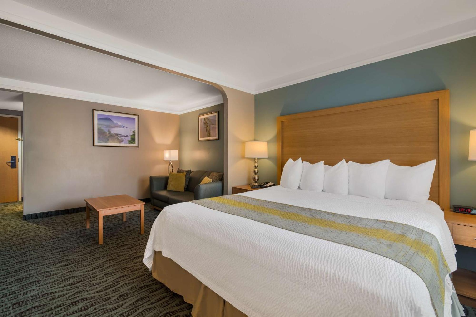 Best Western Plus Executive Court Inn & Conference Center Manchester Exterior photo