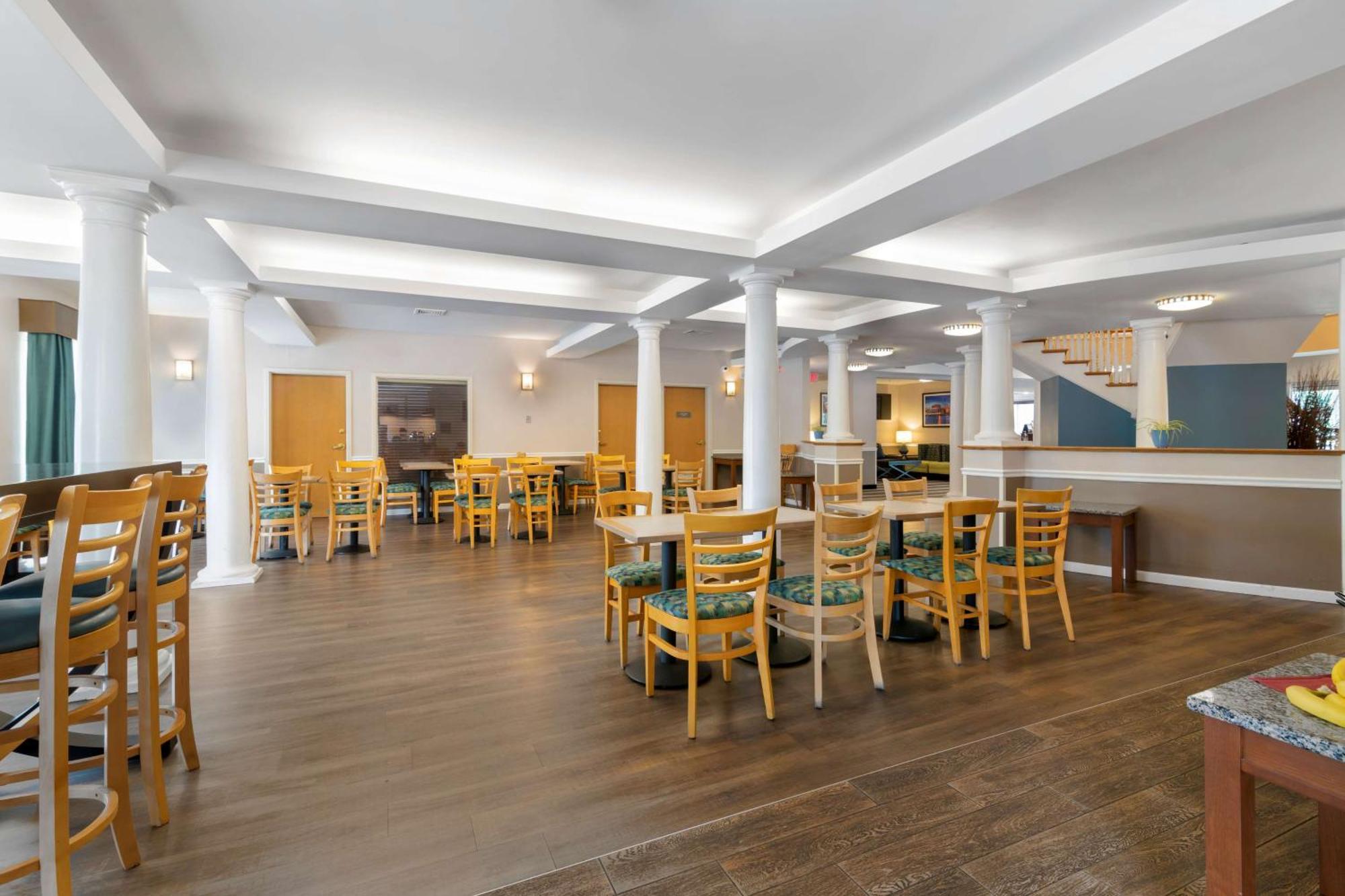 Best Western Plus Executive Court Inn & Conference Center Manchester Exterior photo